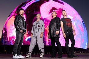 U2-Sphere.sam-jones-courtesy-of-sphere-entertainment-300x200.jpg